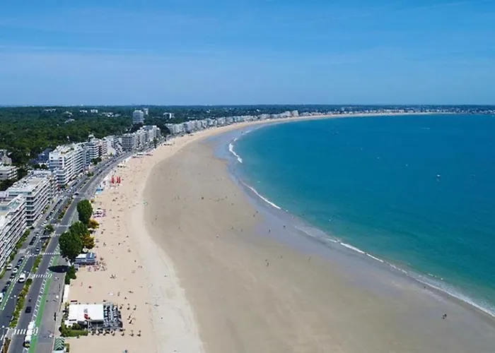 Type Loft Centre Apartment *