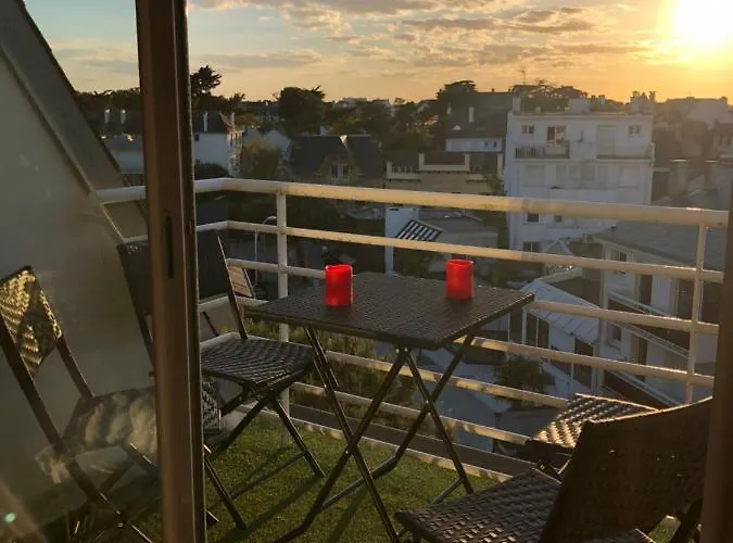 Type Loft Centre Apartment *